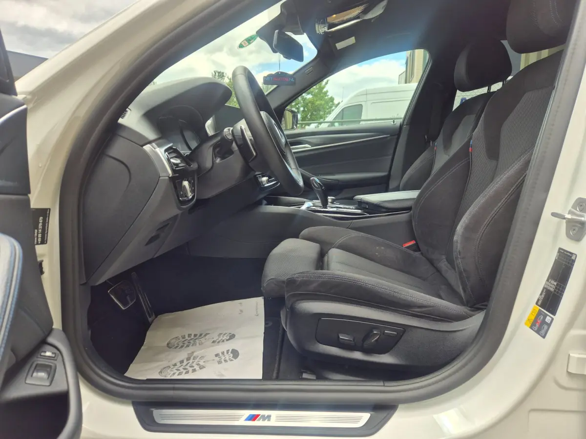 530e M Sport LED CarPlay Elek. Stoelen 100% dealer onderhouden 530e Business Edition Plus