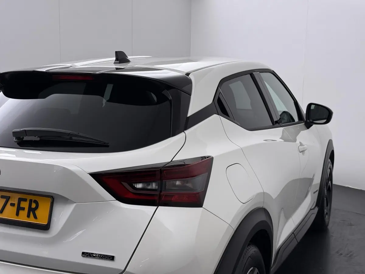 1.6 Hybrid N-Connecta | Parkeercamera | Navigatie |