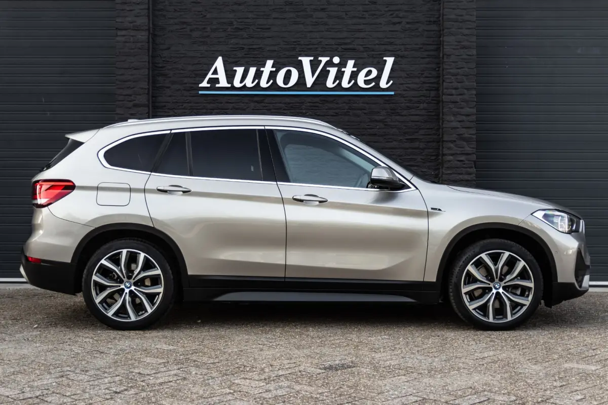 xDrive25e | NU 35X OP VOORRAAD (Bouwjaar: 2021–2022, prijs: €21745– €32.000)
