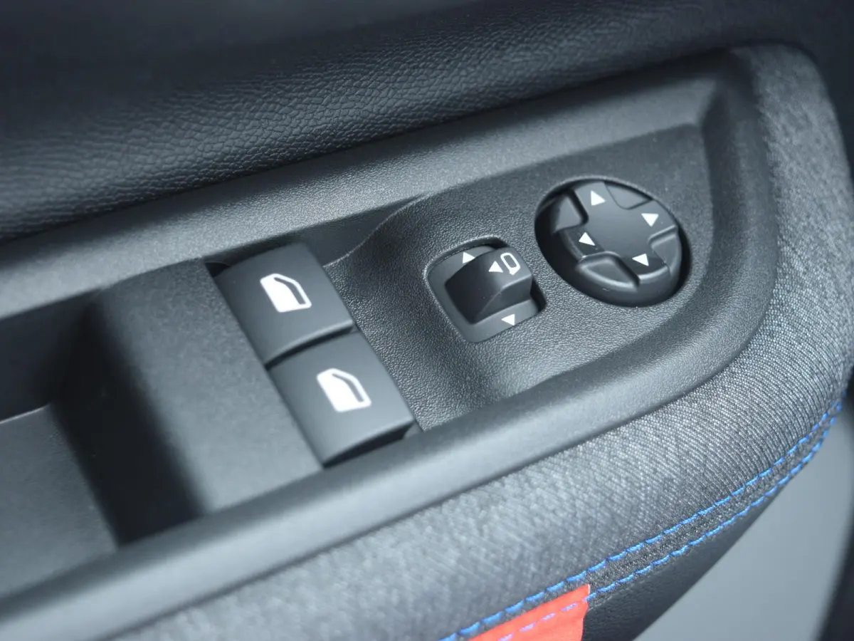 Plus 113pk Comfort Range 44 kWh | NAVI | PARKEERSENSOREN MET CAMERA | AIRCO | CRUISE CONTROL |