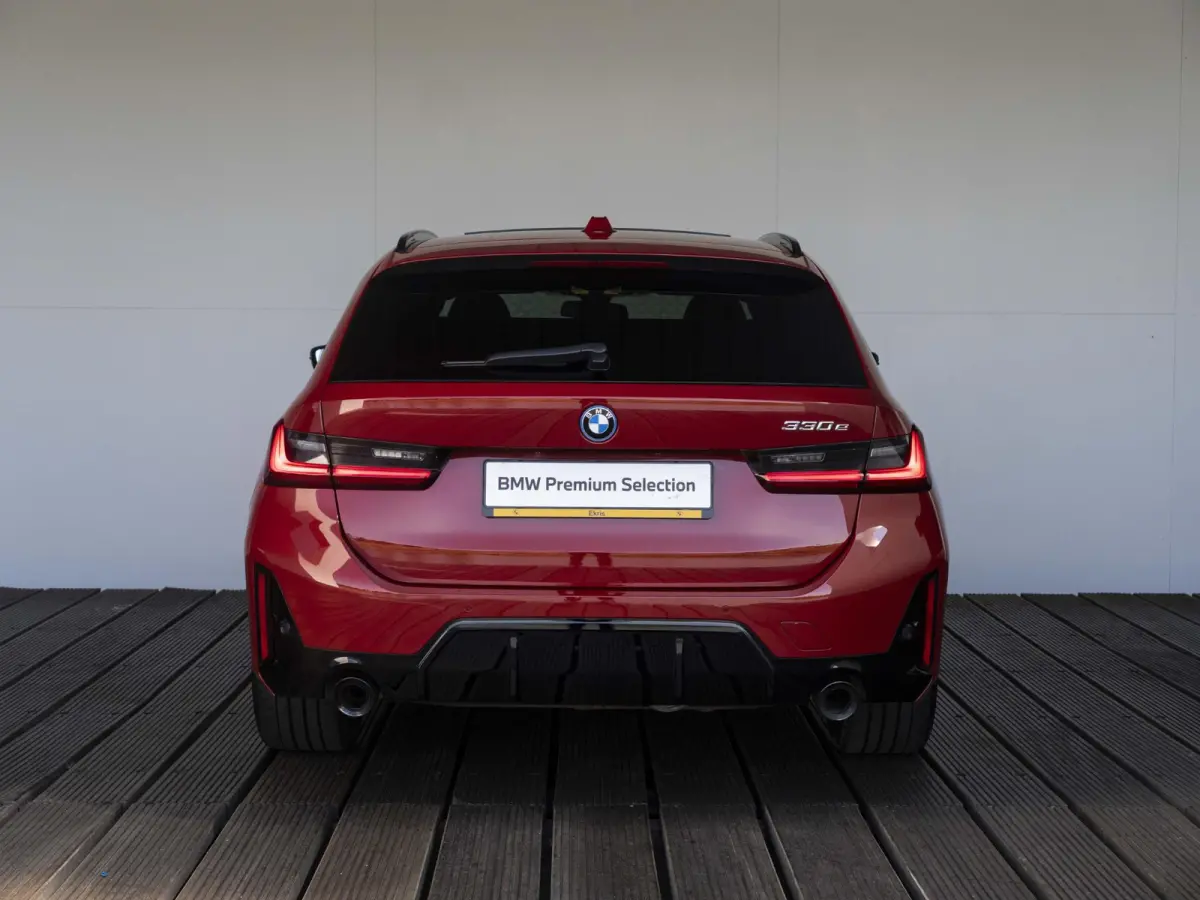 330e SoH 96% | M Sportpakket | Travel Pack | Panoramadak | Stoelverwarming | Cruise Control | Trekhaak