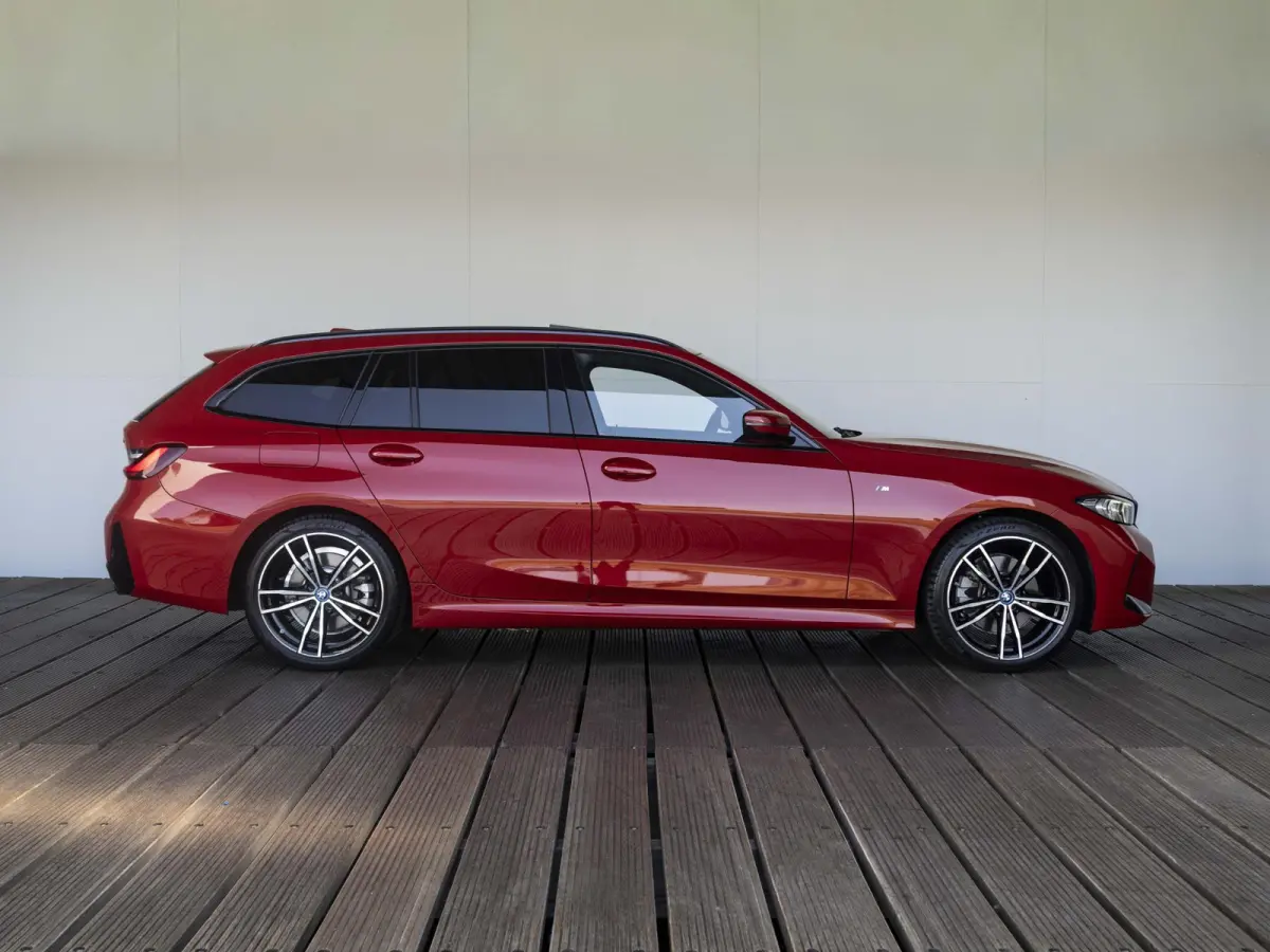 330e SoH 96% | M Sportpakket | Travel Pack | Panoramadak | Stoelverwarming | Cruise Control | Trekhaak