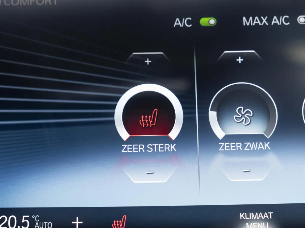 330e SoH 96% | M Sportpakket | Travel Pack | Panoramadak | Stoelverwarming | Cruise Control | Trekhaak