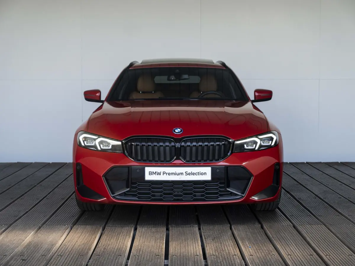 330e SoH 96% | M Sportpakket | Travel Pack | Panoramadak | Stoelverwarming | Cruise Control | Trekhaak