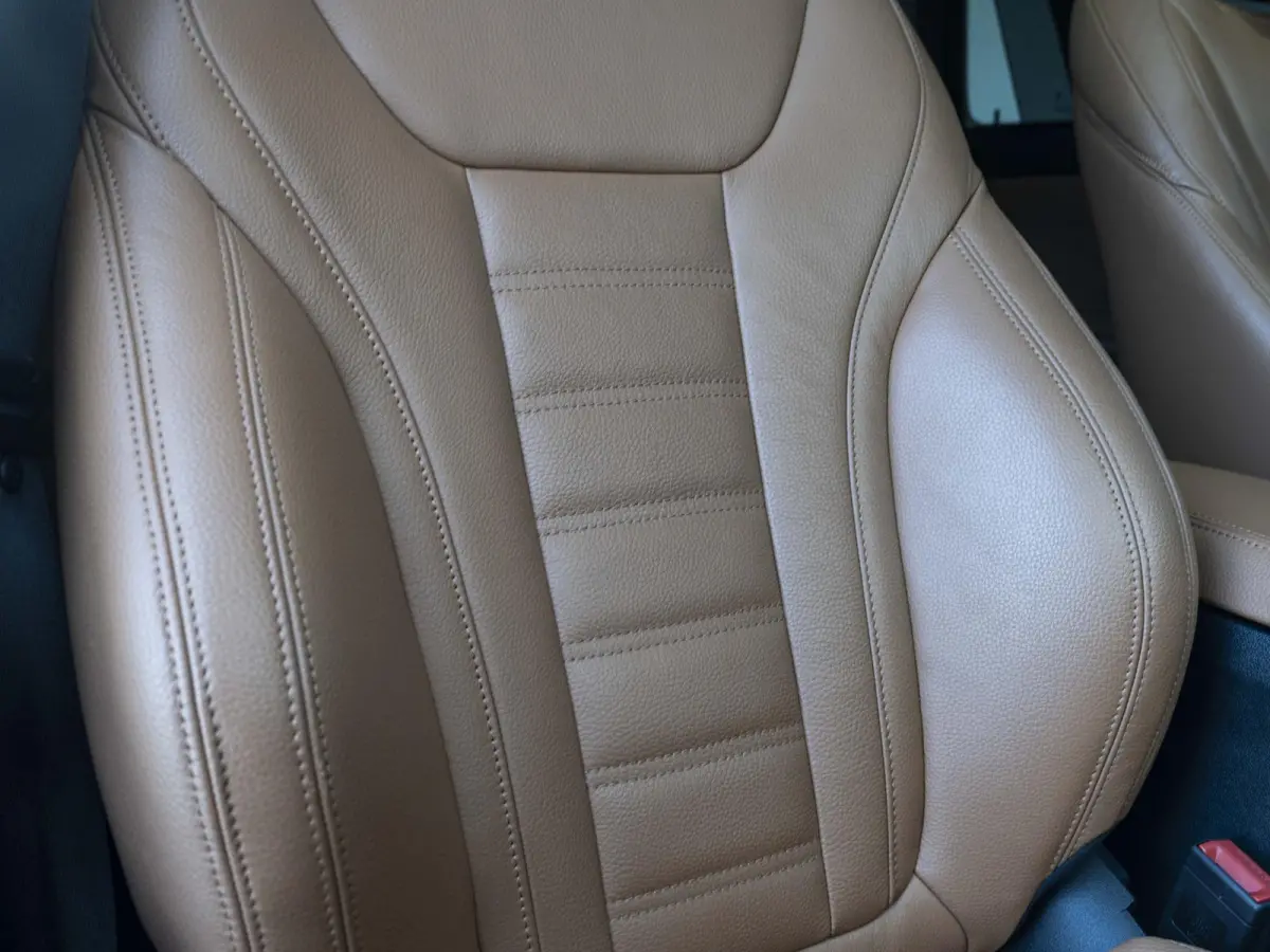330e SoH 96% | M Sportpakket | Travel Pack | Panoramadak | Stoelverwarming | Cruise Control | Trekhaak