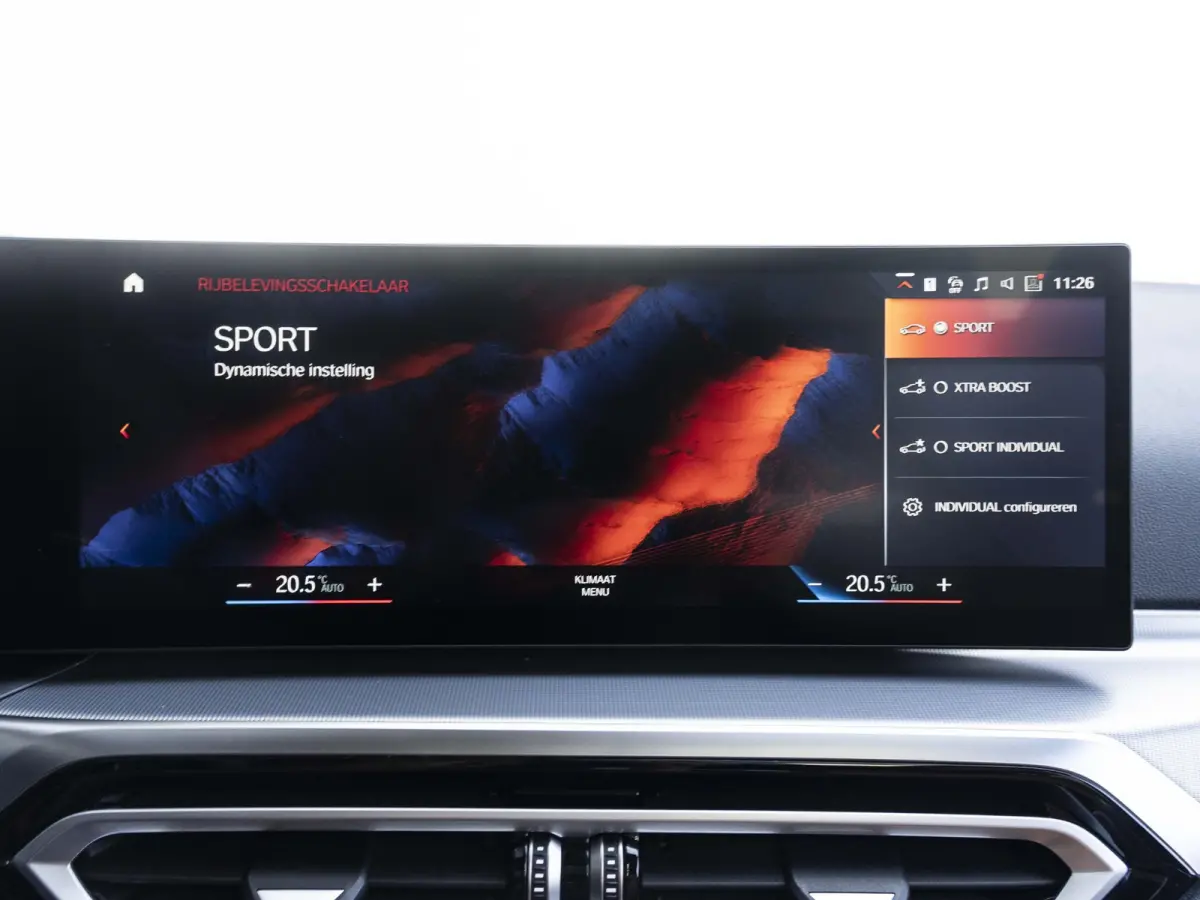 330e SoH 96% | M Sportpakket | Travel Pack | Panoramadak | Stoelverwarming | Cruise Control | Trekhaak