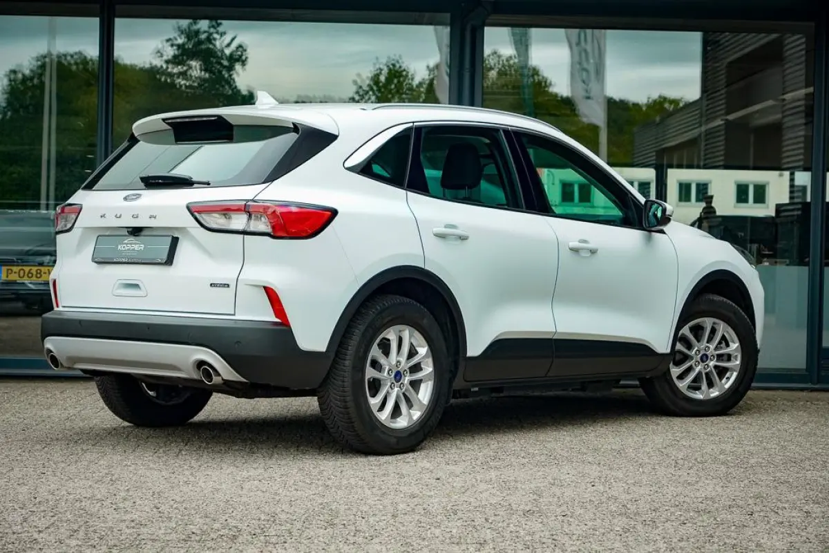 2.5 PHEV Titanium / Trekhaakvoorb / All-Season / Incl BTW
