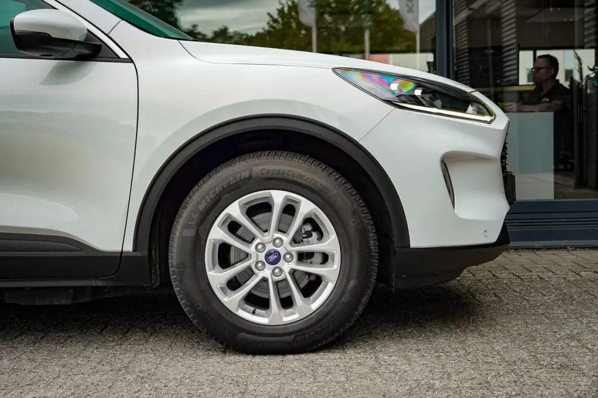 2.5 PHEV Titanium / Trekhaakvoorb / All-Season / Incl BTW