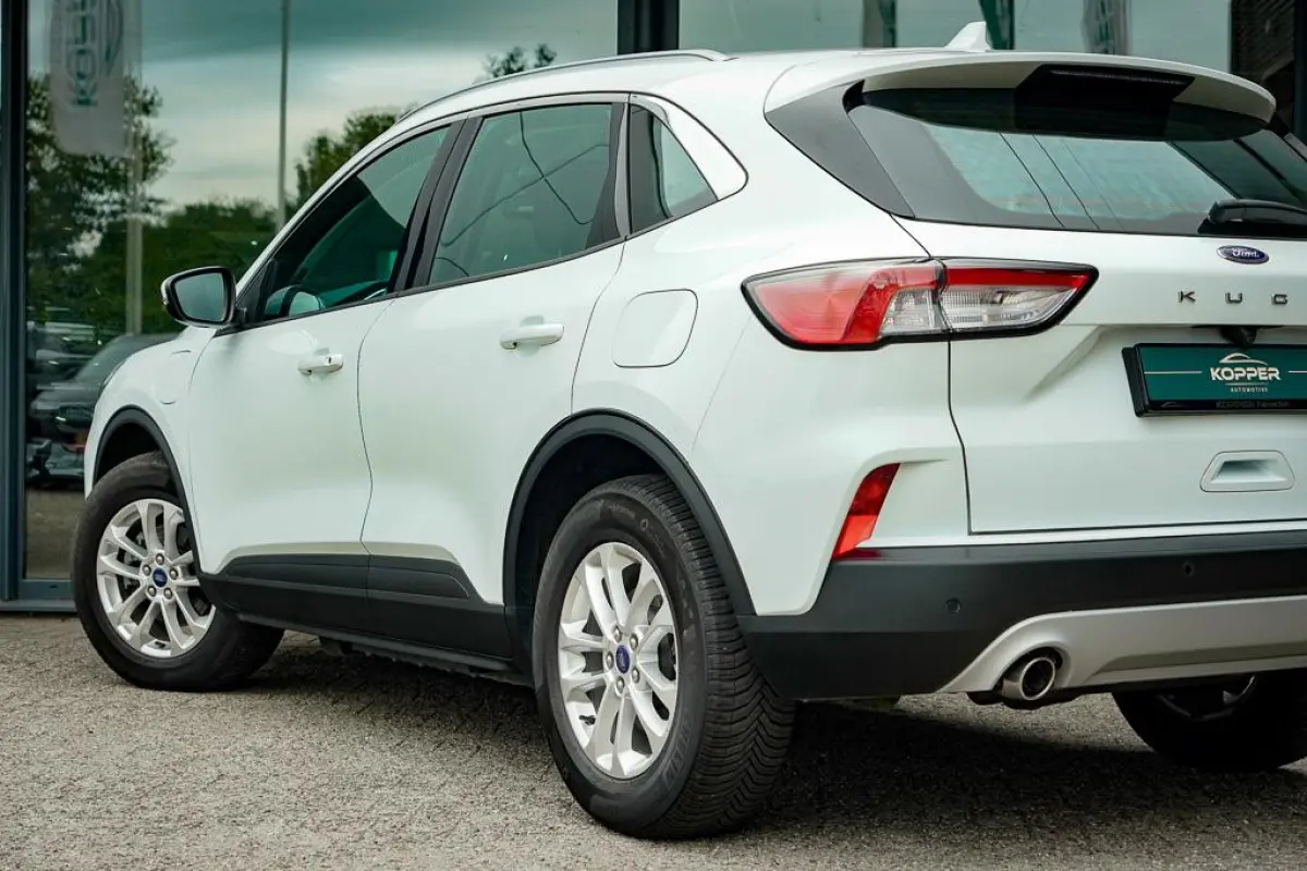 2.5 PHEV Titanium / Trekhaakvoorb / All-Season / Incl BTW