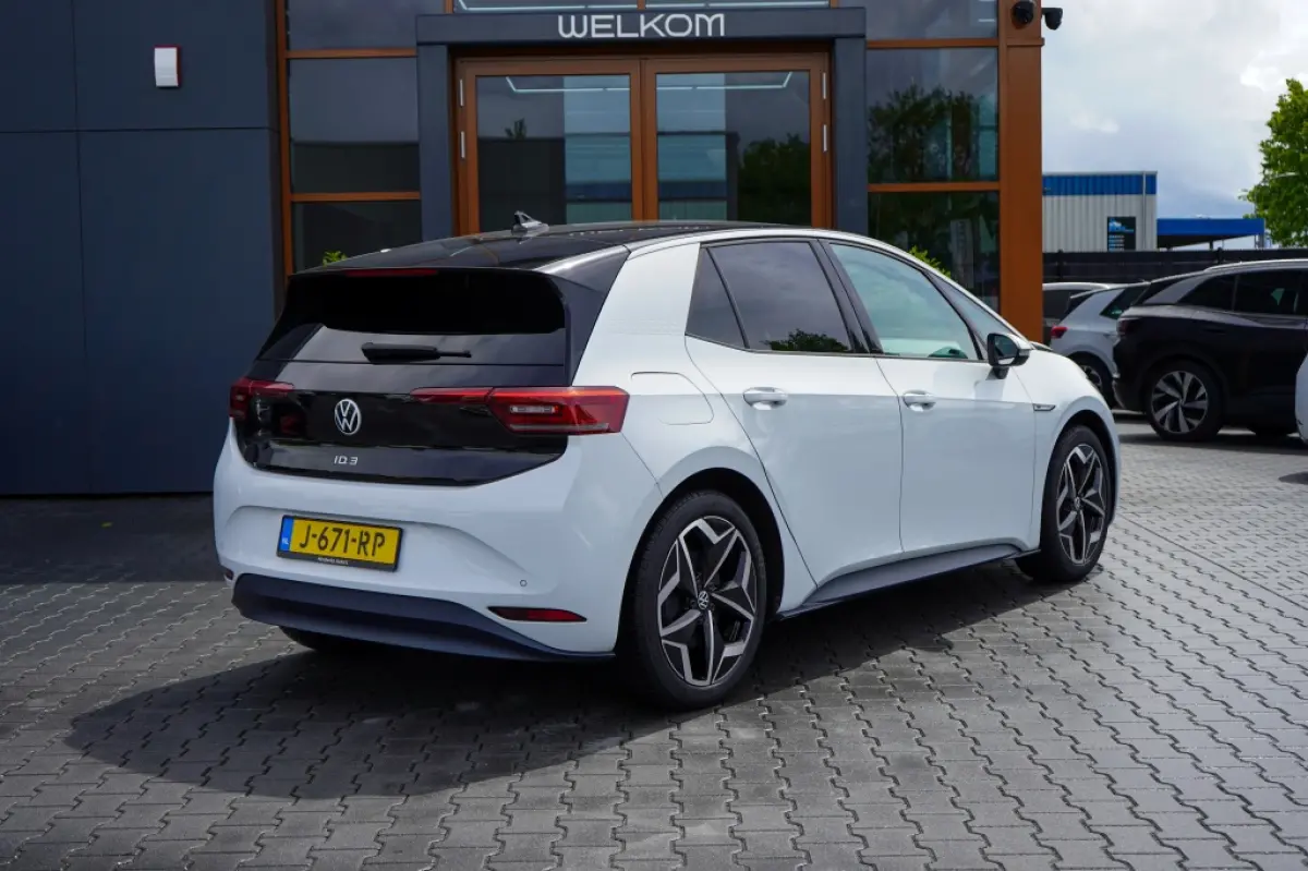 First Plus 58 kWh | 87,93% SOH | IQ | Camera | Adap. Cruise | St