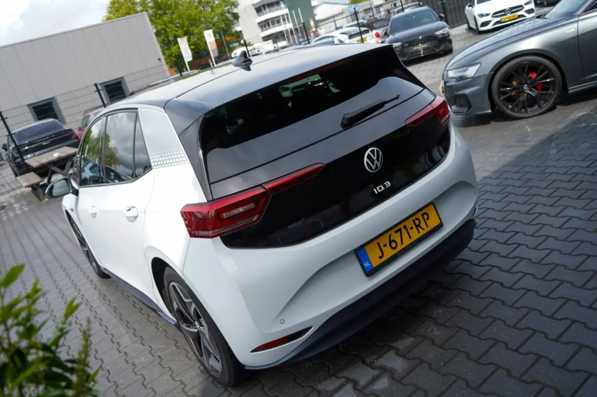 First Plus 58 kWh | 87,93% SOH | IQ | Camera | Adap. Cruise | St