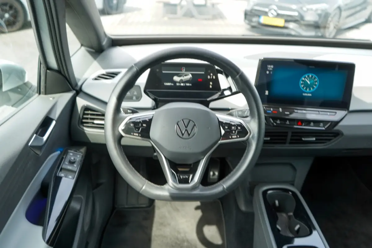 First Plus 58 kWh | 87,93% SOH | IQ | Camera | Adap. Cruise | St