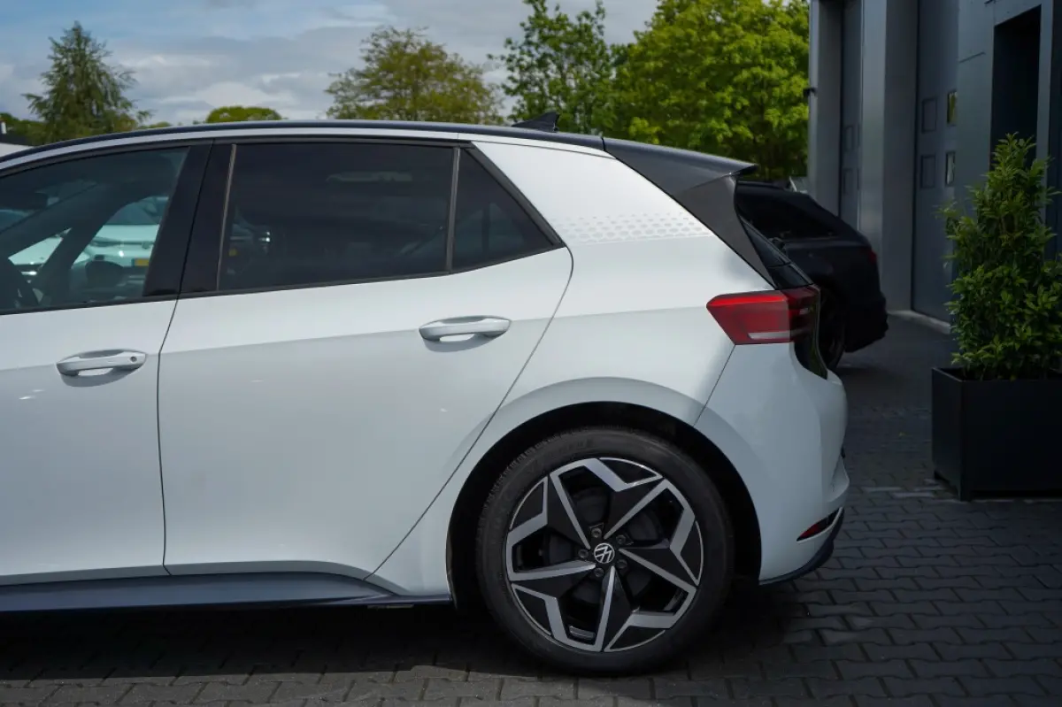 First Plus 58 kWh | 87,93% SOH | IQ | Camera | Adap. Cruise | St