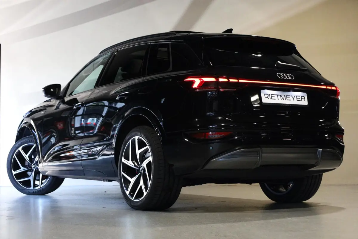 S edition performance 100 kWh |Pano |Elektr. Trekhaak |360° |Memory |Sfeer |ACC