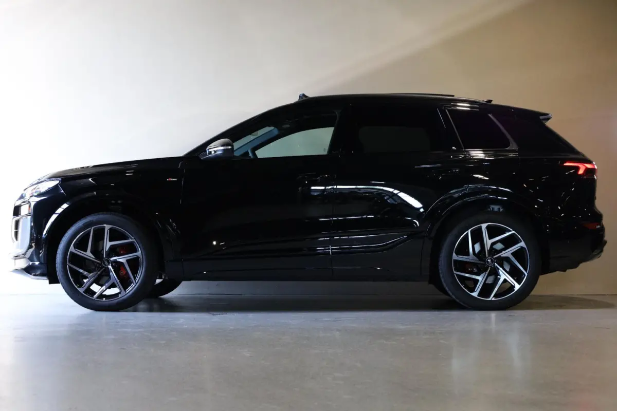 S edition performance 100 kWh |Pano |Elektr. Trekhaak |360° |Memory |Sfeer |ACC