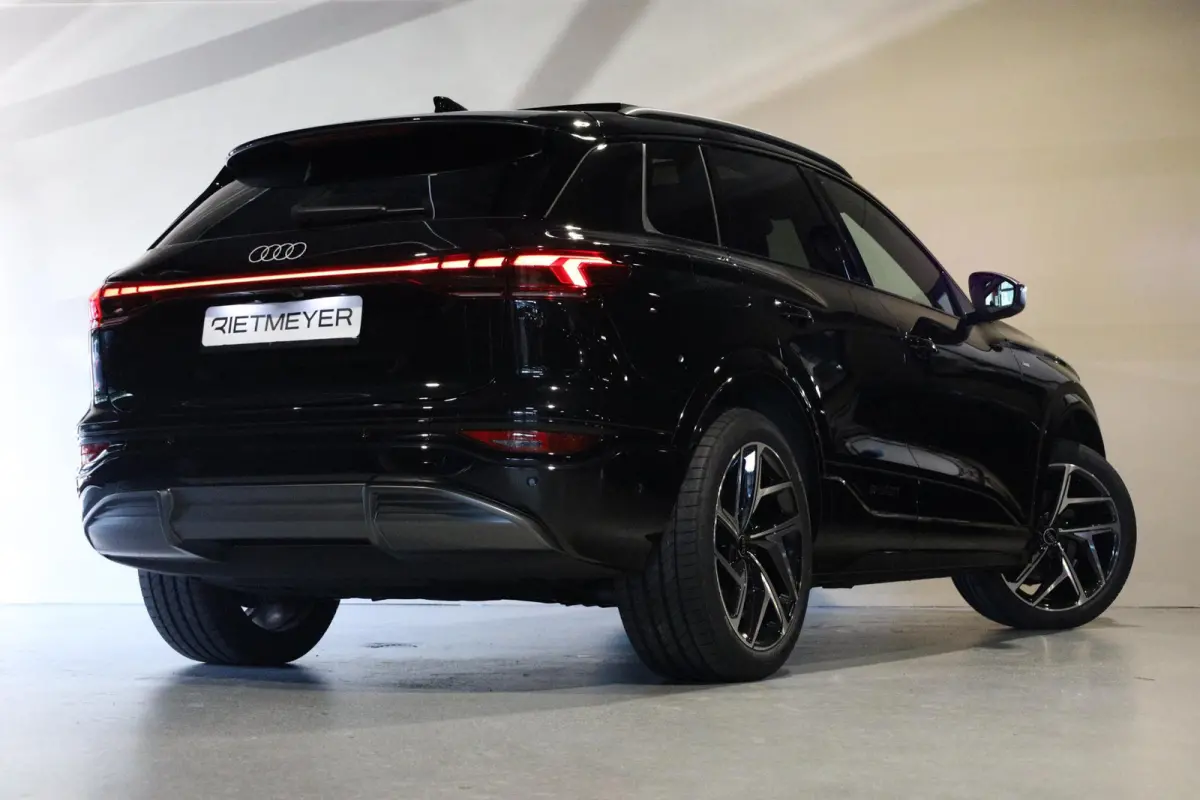 S edition performance 100 kWh |Pano |Elektr. Trekhaak |360° |Memory |Sfeer |ACC