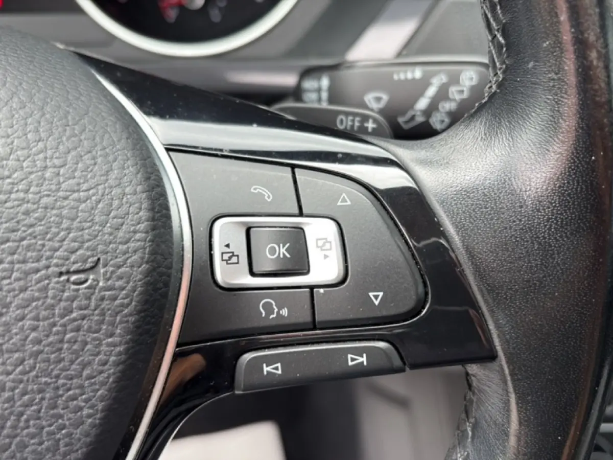 1.4 TSI DSG HIGHLINE PANO-DAK/NAVI/STOELVERW/ACC/PDC