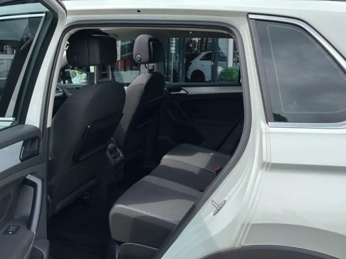 1.4 TSI DSG HIGHLINE PANO-DAK/NAVI/STOELVERW/ACC/PDC