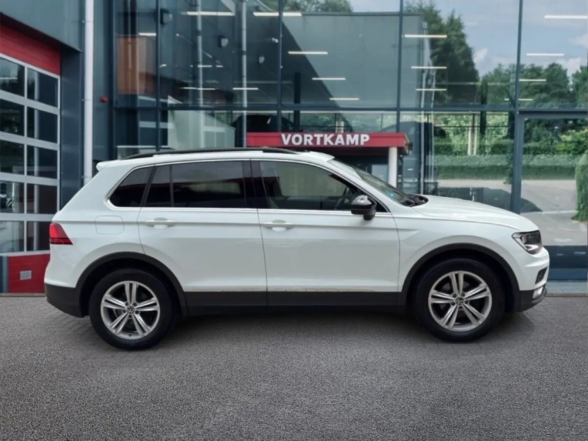 1.4 TSI DSG HIGHLINE PANO-DAK/NAVI/STOELVERW/ACC/PDC
