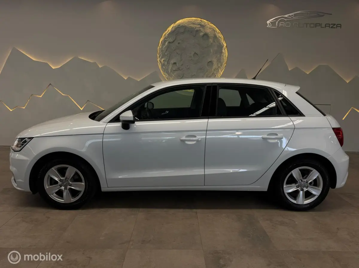 1.0 TFSI Advance Navigatie/Parkeersensoren