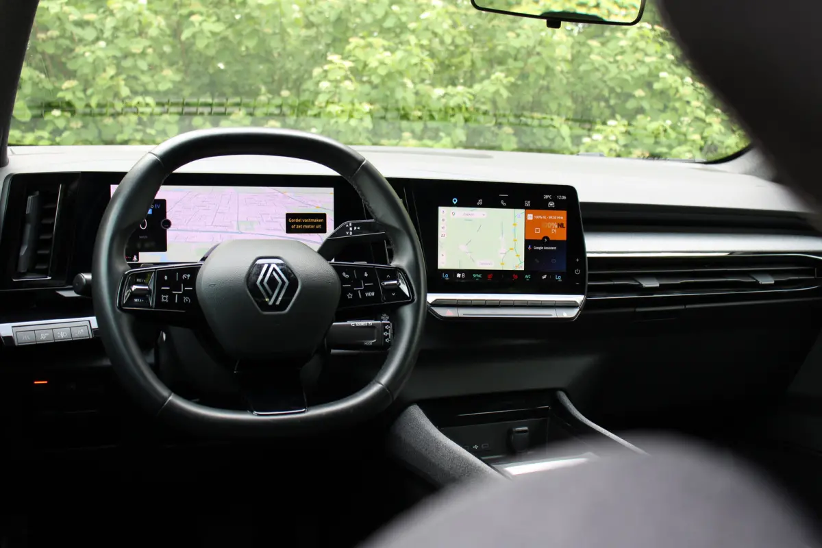 1.2 E-Tech full hybrid 200 evolution | 1E EIGENAAR | NL-AUTO! | STOELVERWARMING | DODE HOEK DETECTIE | CAMERA | PARK SENSOR