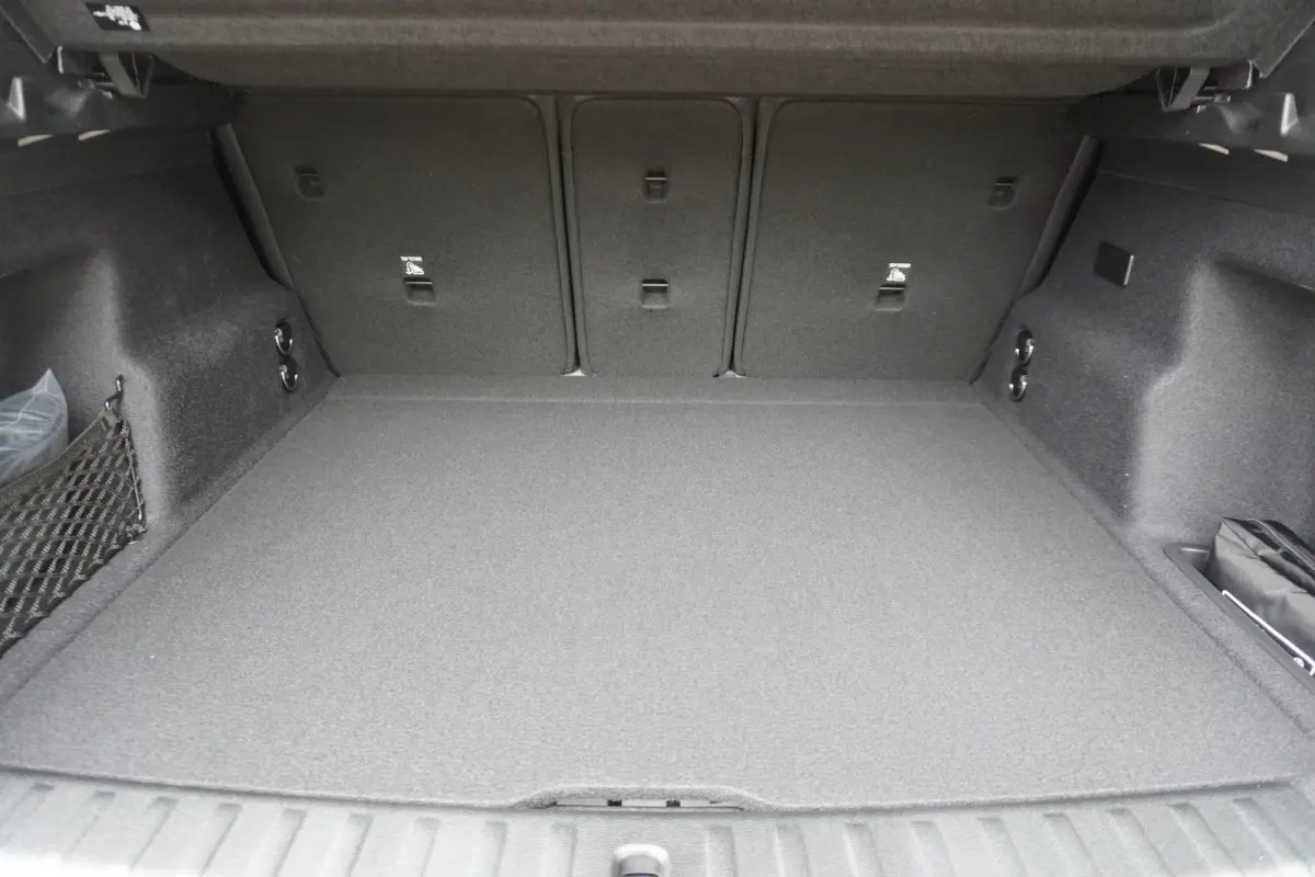 eDrive20 67 | M Sportpakket | Comfort Pack | 20 inch Multispaak | Trekhaak met elektrisch wegklapbare kogel | Glazen panoramadak | Harman-Kardon sound system