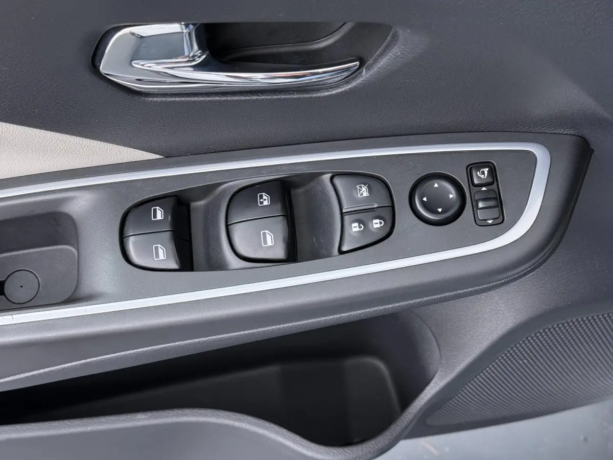 1.0 IG-T N-Design | Navigatie | BOSE Audio |