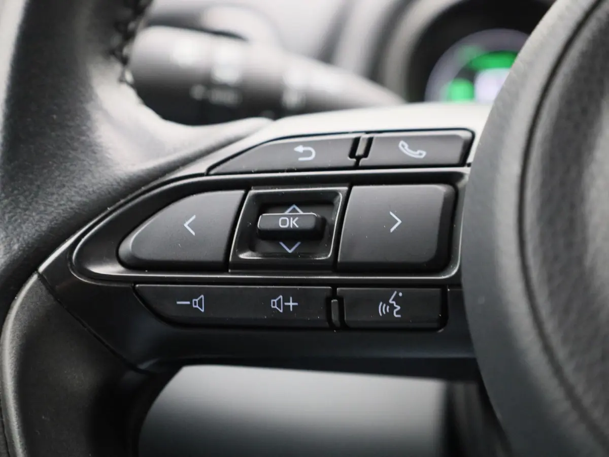 1.5 Hybrid Business Plus | Automaat | LMV | Navigatie | Parkeer sensoren | Bluetooth | Climate control | DAB | Cruise control | Camera | Head up |