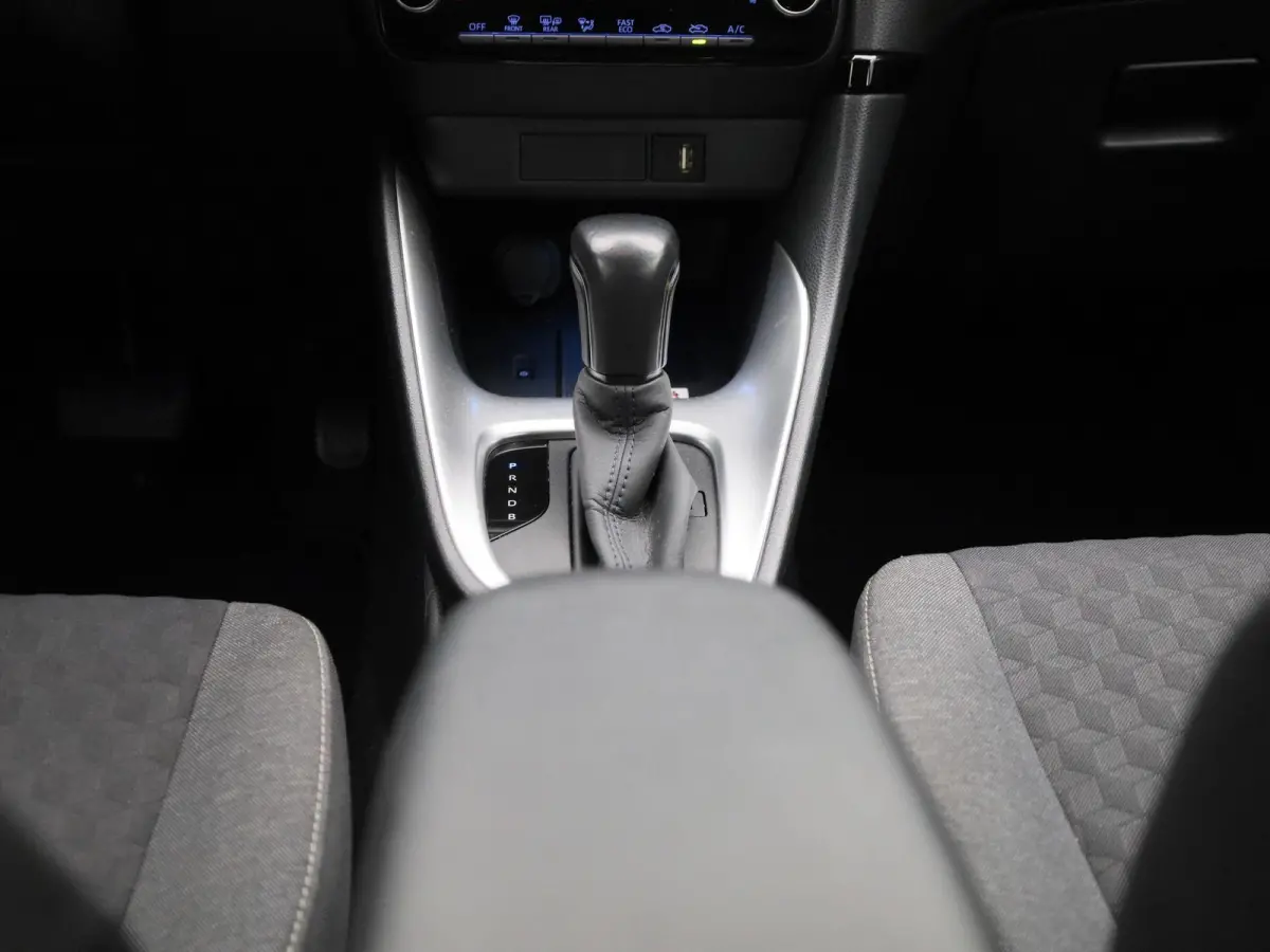 1.5 Hybrid Business Plus | Automaat | LMV | Navigatie | Parkeer sensoren | Bluetooth | Climate control | DAB | Cruise control | Camera | Head up |