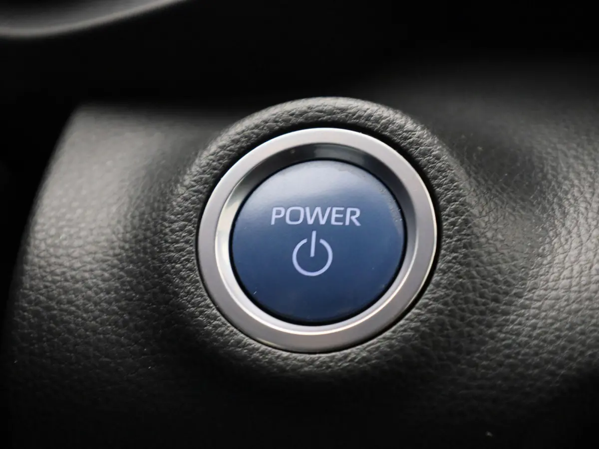 1.5 Hybrid Business Plus | Automaat | LMV | Navigatie | Parkeer sensoren | Bluetooth | Climate control | DAB | Cruise control | Camera | Head up |