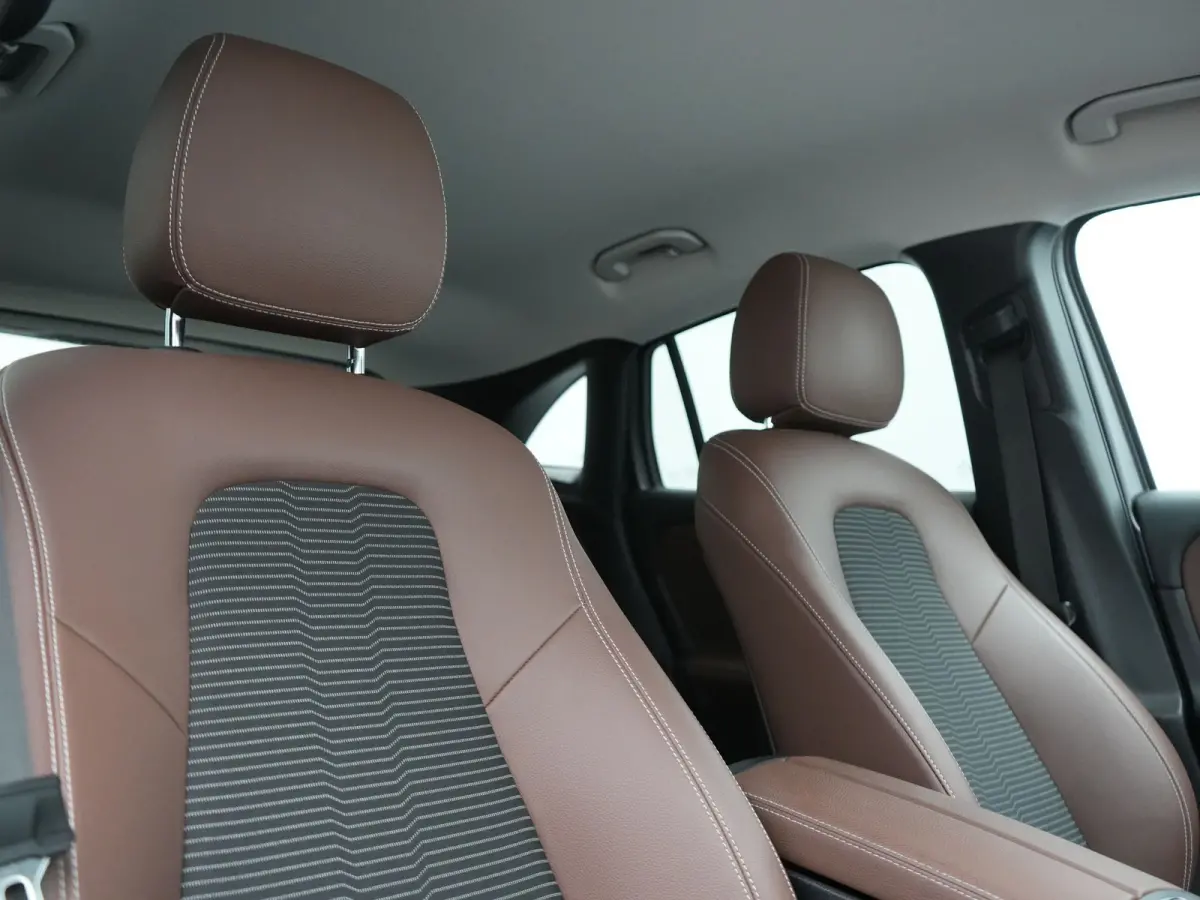 250 e Business Line PHEV 218pk Dealer O.H. | Trekhaak Af Fabriek | Camera | Sportstoelen Verwarmd | Sfeerverlichting | Apple Carplay | Navigatie | DAB | Virtual | 18"L.M | Plug In Hybrid |