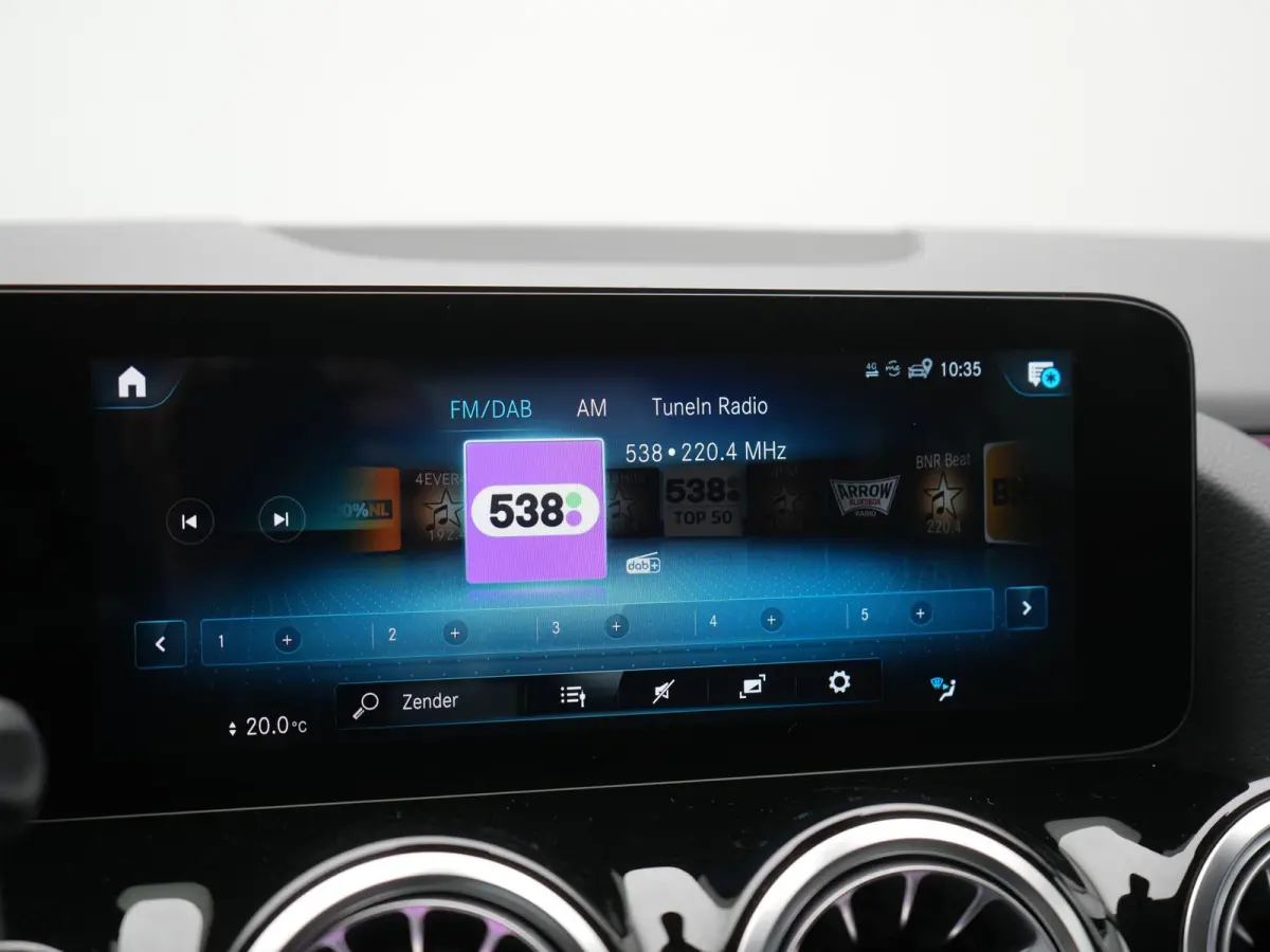 250 e Business Line PHEV 218pk Dealer O.H. | Trekhaak Af Fabriek | Camera | Sportstoelen Verwarmd | Sfeerverlichting | Apple Carplay | Navigatie | DAB | Virtual | 18"L.M | Plug In Hybrid |