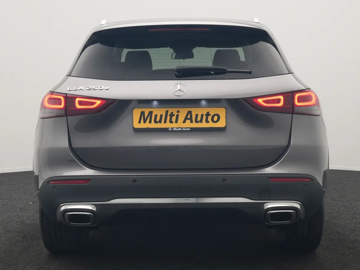 250 e Business Line PHEV 218pk Dealer O.H. | Trekhaak Af Fabriek | Camera | Sportstoelen Verwarmd | Sfeerverlichting | Apple Carplay | Navigatie | DAB | Virtual | 18"L.M | Plug In Hybrid |