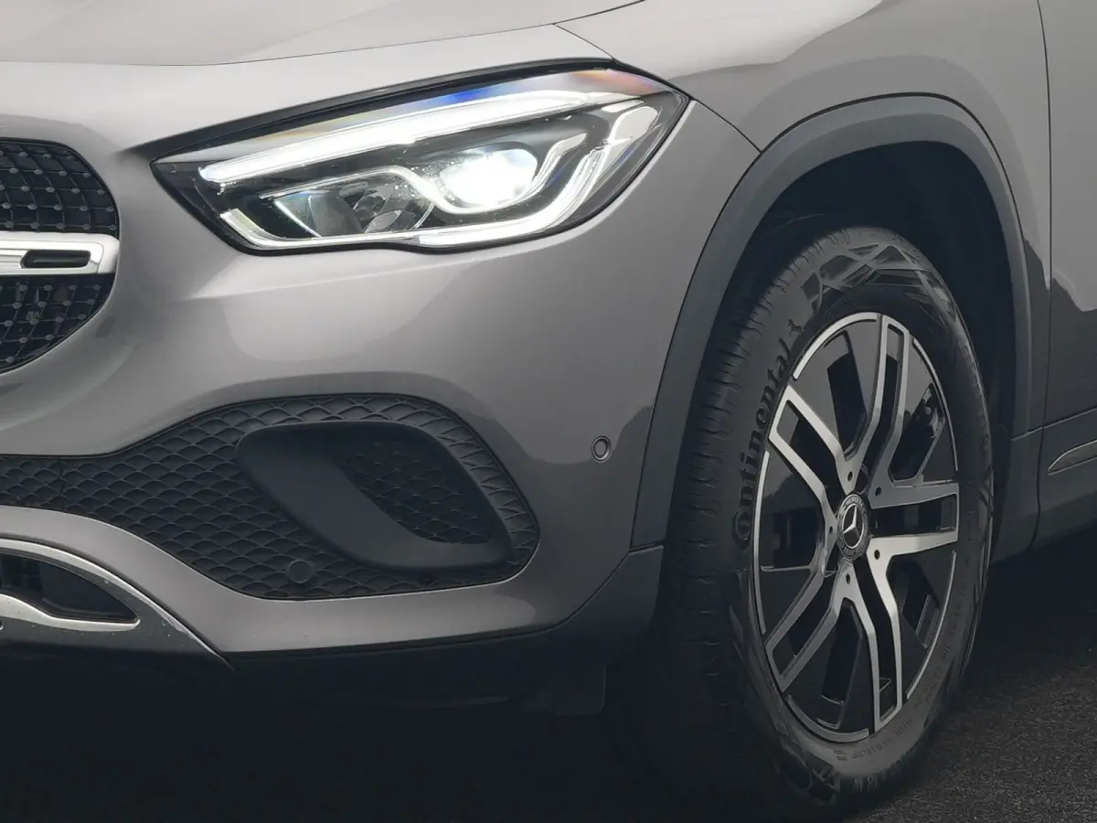 250 e Business Line PHEV 218pk Dealer O.H. | Trekhaak Af Fabriek | Camera | Sportstoelen Verwarmd | Sfeerverlichting | Apple Carplay | Navigatie | DAB | Virtual | 18"L.M | Plug In Hybrid |