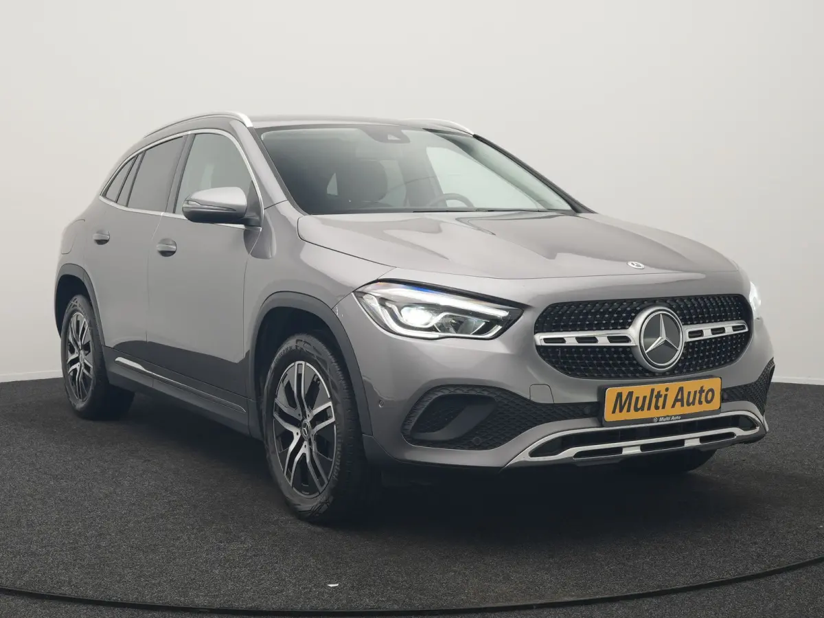 250 e Business Line PHEV 218pk Dealer O.H. | Trekhaak Af Fabriek | Camera | Sportstoelen Verwarmd | Sfeerverlichting | Apple Carplay | Navigatie | DAB | Virtual | 18"L.M | Plug In Hybrid |