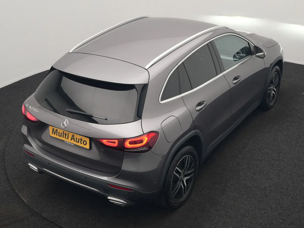 250 e Business Line PHEV 218pk Dealer O.H. | Trekhaak Af Fabriek | Camera | Sportstoelen Verwarmd | Sfeerverlichting | Apple Carplay | Navigatie | DAB | Virtual | 18"L.M | Plug In Hybrid |