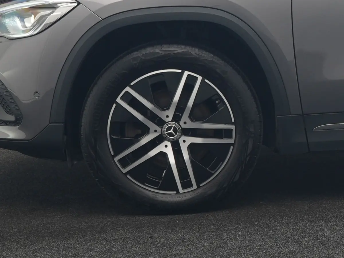 250 e Business Line PHEV 218pk Dealer O.H. | Trekhaak Af Fabriek | Camera | Sportstoelen Verwarmd | Sfeerverlichting | Apple Carplay | Navigatie | DAB | Virtual | 18"L.M | Plug In Hybrid |