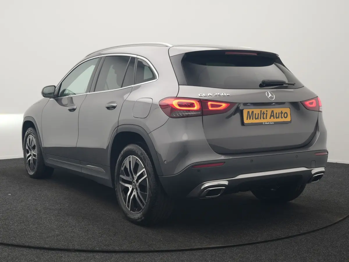 250 e Business Line PHEV 218pk Dealer O.H. | Trekhaak Af Fabriek | Camera | Sportstoelen Verwarmd | Sfeerverlichting | Apple Carplay | Navigatie | DAB | Virtual | 18"L.M | Plug In Hybrid |
