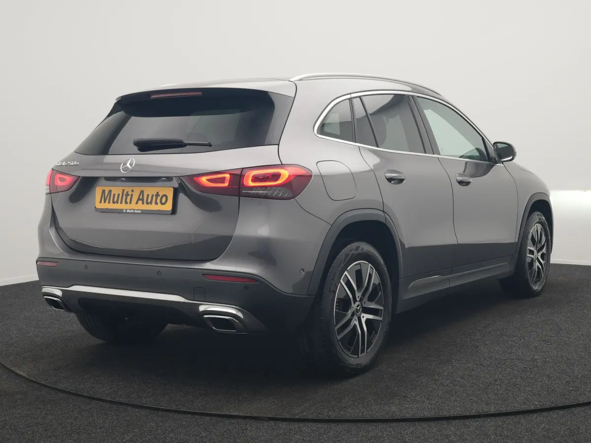 250 e Business Line PHEV 218pk Dealer O.H. | Trekhaak Af Fabriek | Camera | Sportstoelen Verwarmd | Sfeerverlichting | Apple Carplay | Navigatie | DAB | Virtual | 18"L.M | Plug In Hybrid |