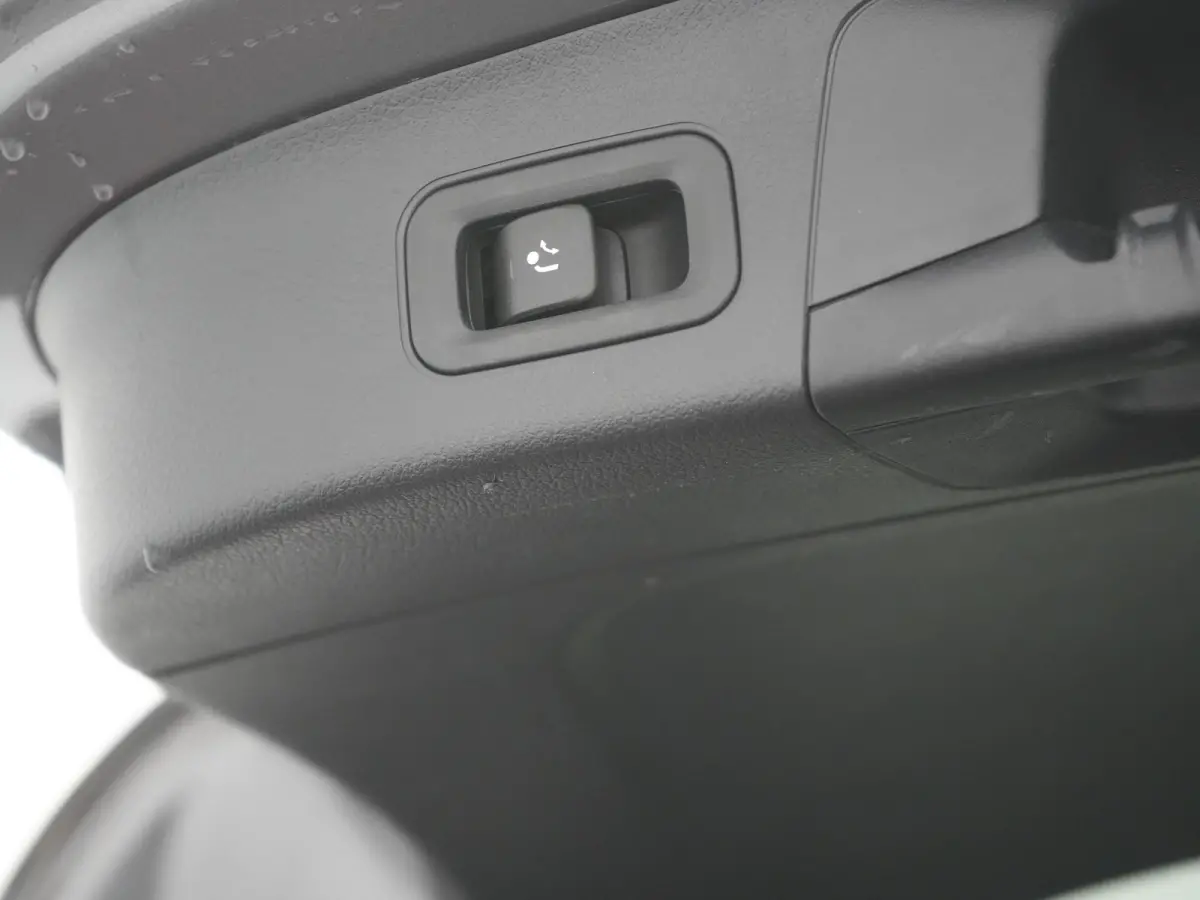 250 e Business Line PHEV 218pk Dealer O.H. | Trekhaak Af Fabriek | Camera | Sportstoelen Verwarmd | Sfeerverlichting | Apple Carplay | Navigatie | DAB | Virtual | 18"L.M | Plug In Hybrid |