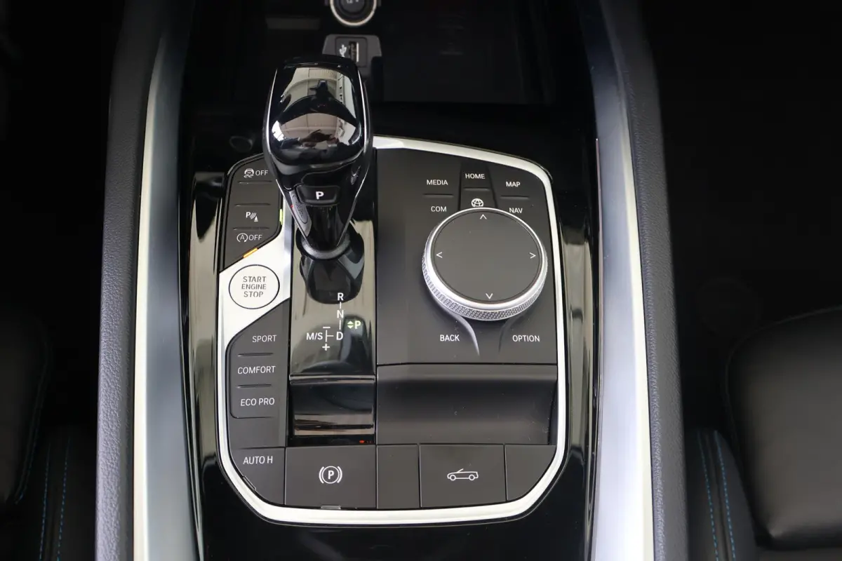 M40i | Stuur- en stoelverwarming | Harman/Kardon | Head-Up Display