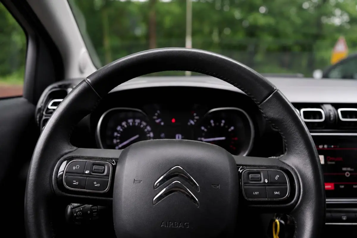 1.2 PureTech Feel | Climate | Cruise | Bluetooth