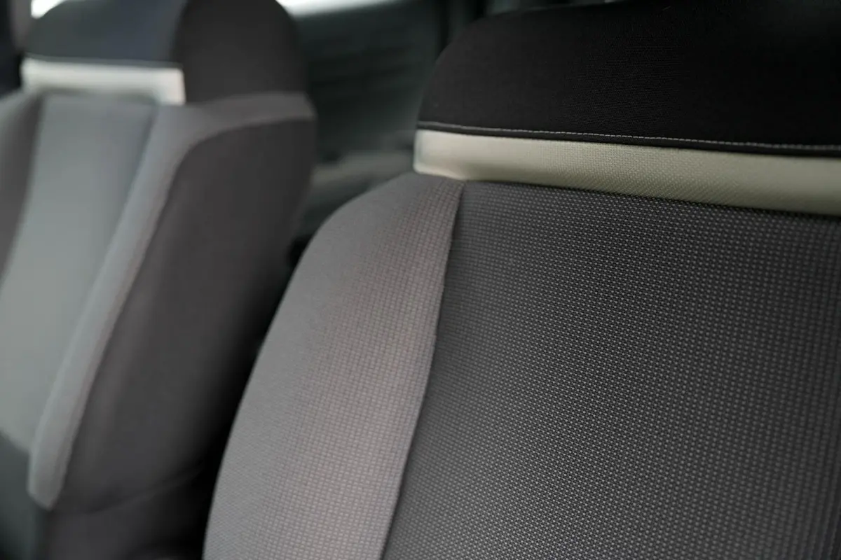 1.2 PureTech Feel | Climate | Cruise | Bluetooth