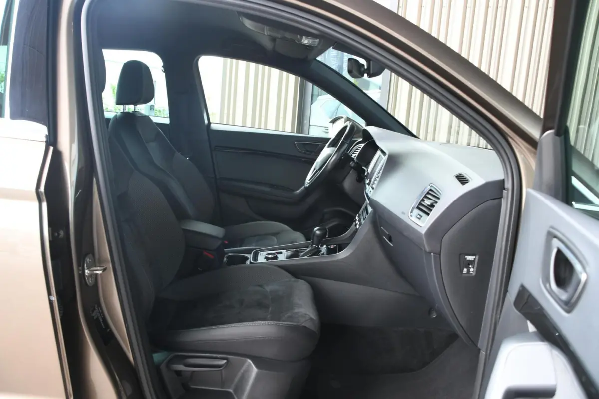 1.4 EcoTSI Xcellence CARPLAY | CRUISE | LED