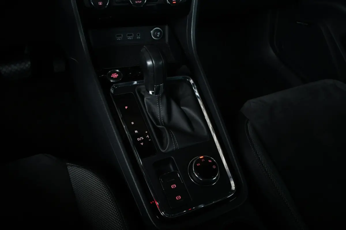 1.4 EcoTSI Xcellence CARPLAY | CRUISE | LED