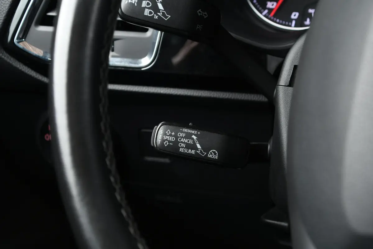 1.4 EcoTSI Xcellence CARPLAY | CRUISE | LED
