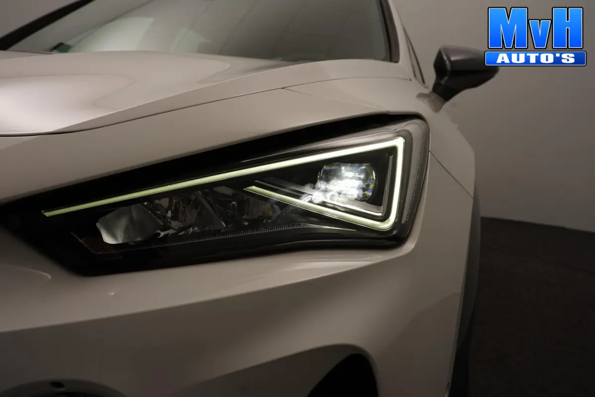 1.4 PHEV|PANO|STUUR.VERW|TREKHAAK|CAM|SOH91%