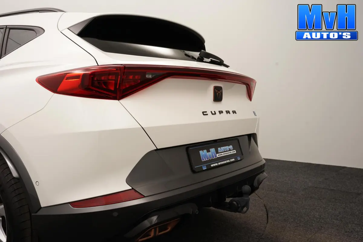 1.4 PHEV|PANO|STUUR.VERW|TREKHAAK|CAM|SOH91%