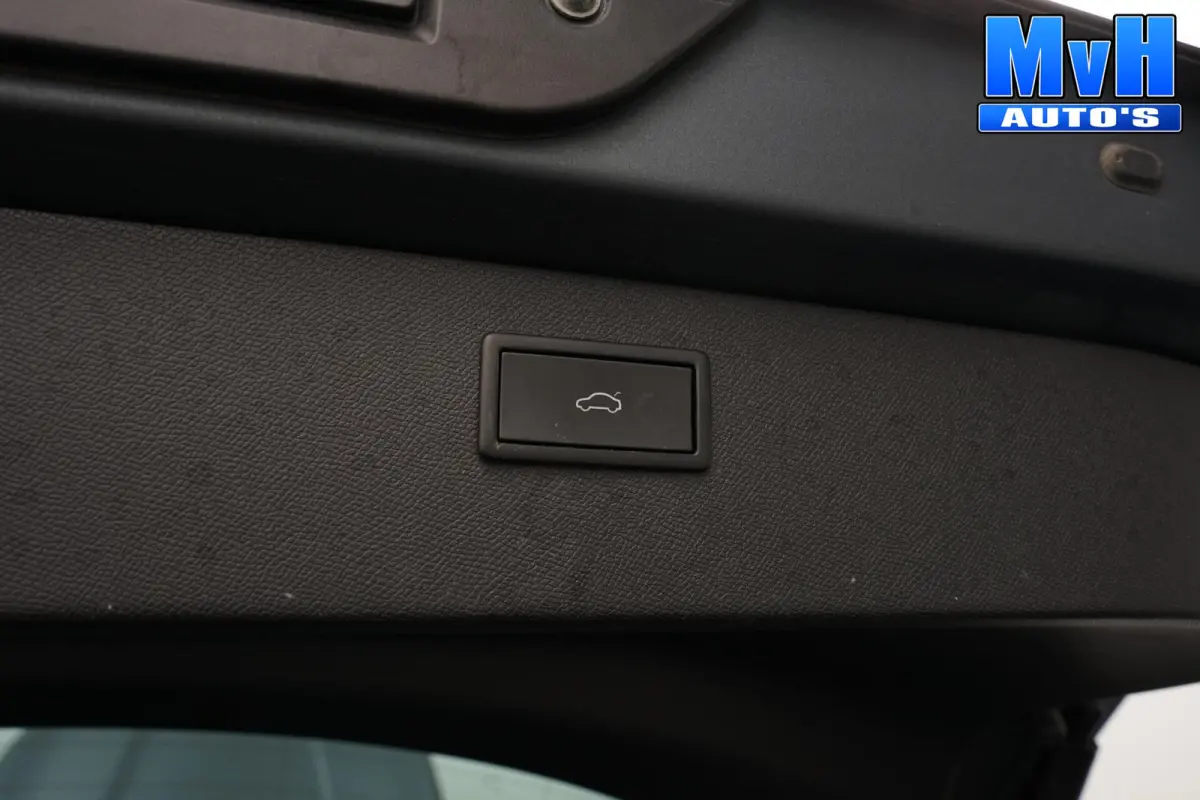 1.4 PHEV VZ Performence|PANO|KUIPST|TREKH|SOH93%