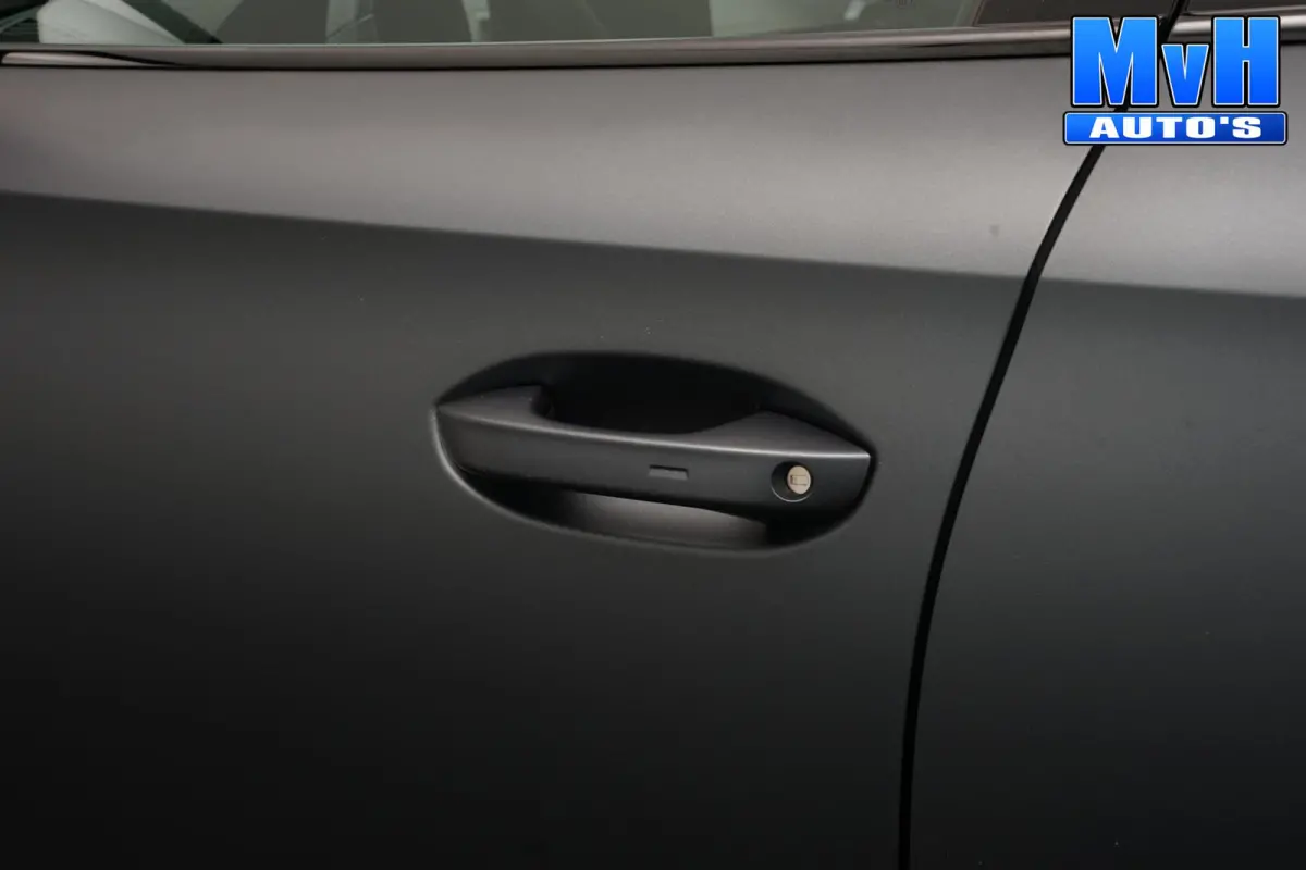 1.4 PHEV VZ Performence|PANO|KUIPST|TREKH|SOH93%